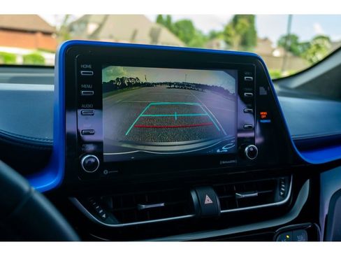 Used 2021 Toyota C-HR XLE FWD image 23