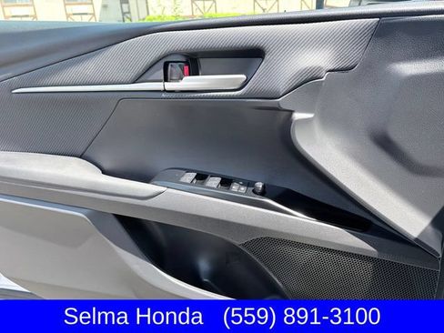 Used 2025 Toyota Camry SE FWD image 13