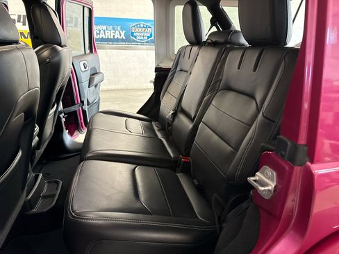 Used 2021 Jeep Wrangler Unlimited Sahara w/ Cold Weather Group image 32