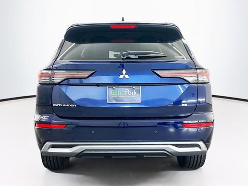 Used 2025 Mitsubishi Outlander SE AWD/4WD image 7
