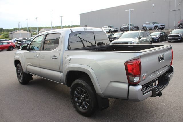 Used 2021 Toyota Tacoma SR5 AWD/4WD image 24