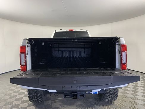 Used 2022 Ford F350 Platinum image 10