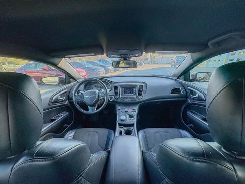 Used 2016 Chrysler 200 S FWD image 2