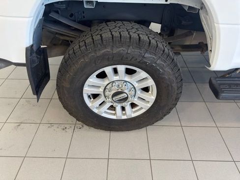 Used 2018 Ford F250 XLT w/ Camper Package AWD/4WD image 39