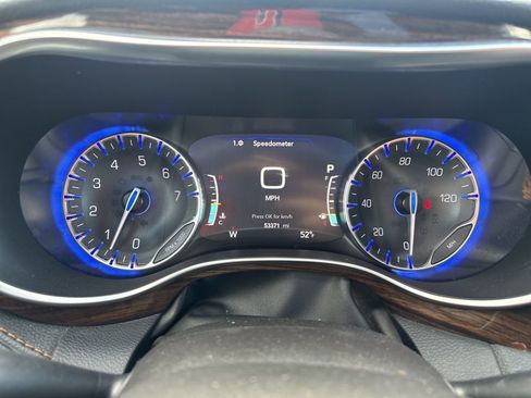 Used 2022 Chrysler Pacifica Pinnacle FWD image 20