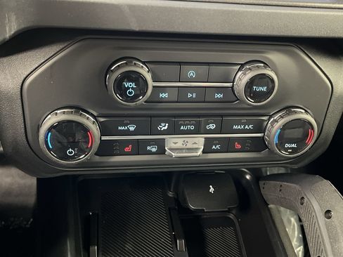 Used 2026 Ford Bronco Big Bend w/ Black Diamond Package AWD/4WD image 19