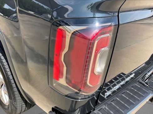 Used 2018 GMC Sierra 1500 SLT w/ SLT Premium Package AWD/4WD image 28