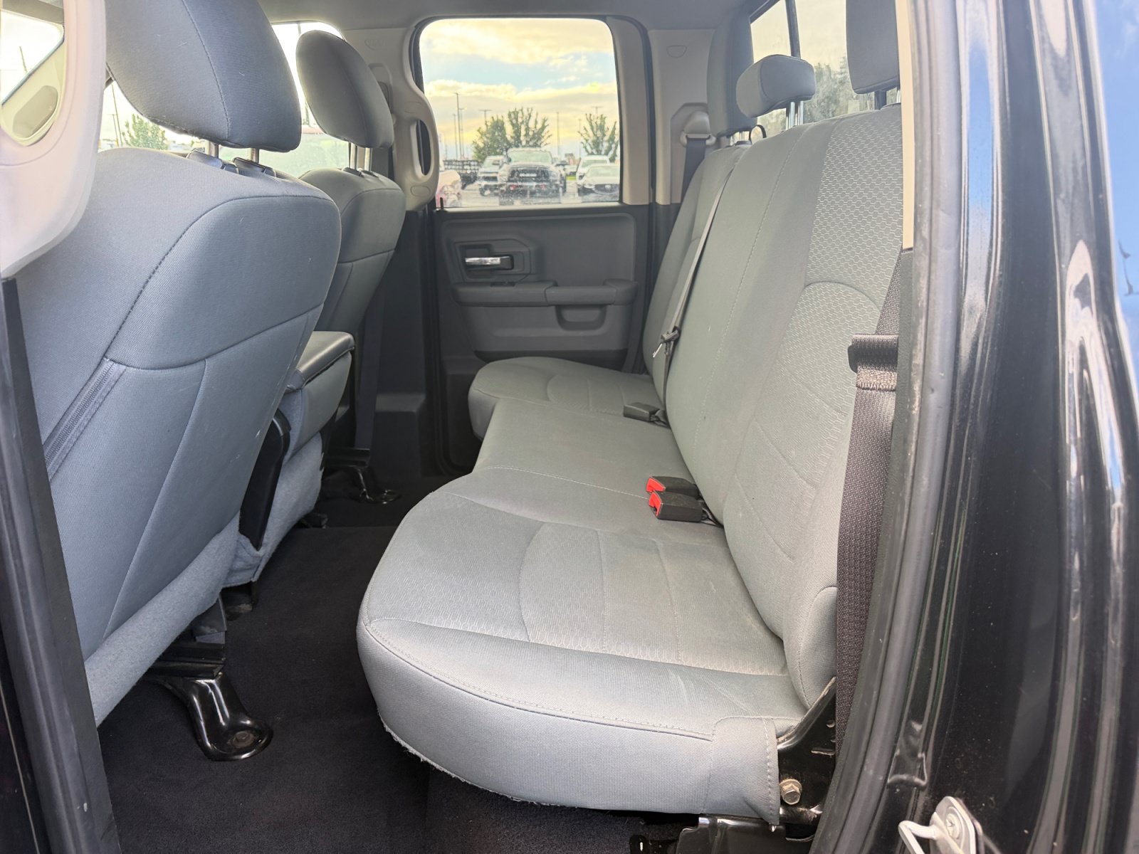 Used 2018 RAM 1500 Classic SLT AWD/4WD image 17