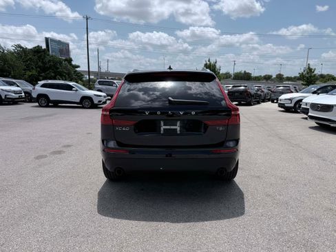 Used 2018 Volvo XC60 T5 Momentum w/ Convenience Package AWD/4WD image 5