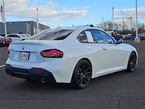 Used 2024 BMW 230i Coupe w/ Convenience Package image 6