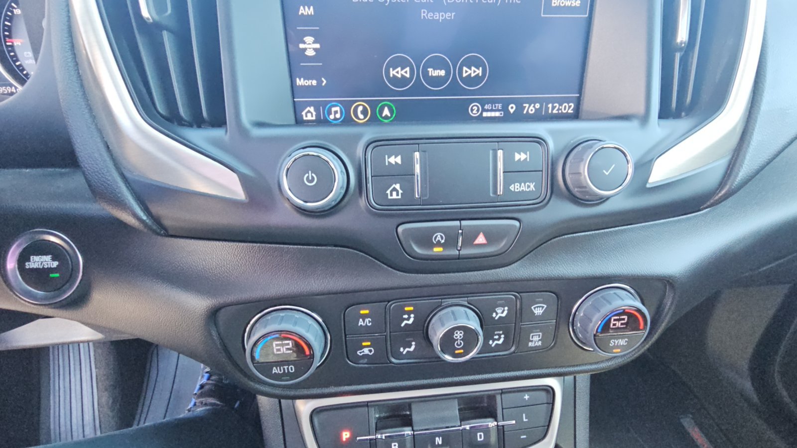 Used 2024 GMC Terrain Denali w/ Denali Premium Package AWD/4WD image 18