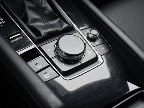 Used 2025 MAZDA MAZDA3 s image 30