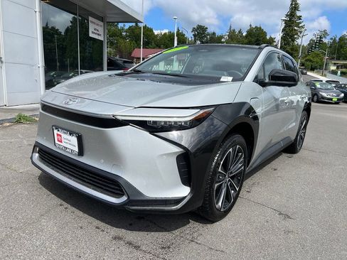 Certified 2024 Toyota bZ4X AWD image 8