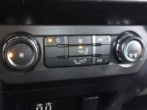 Used 2019 Ford F150 XLT AWD/4WD image 24