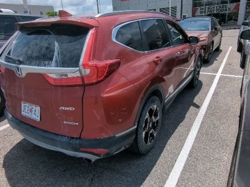 Used 2019 Honda CR-V Touring image 4