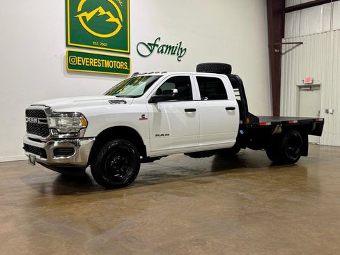 Used 2021 RAM 3500 Tradesman w/ Chrome Appearance Group image 3