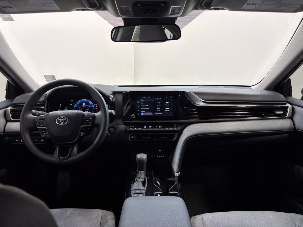 Used 2025 Toyota Camry LE FWD image 10