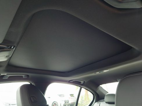 Used 2025 BMW 330i Sedan w/ Convenience Package image 20