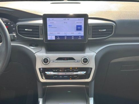 Used 2023 Ford Explorer XLT w/ Equipment Group 202A image 14