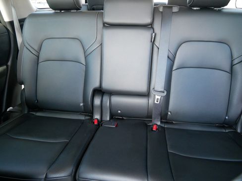 Used 2024 Nissan Pathfinder SL image 13