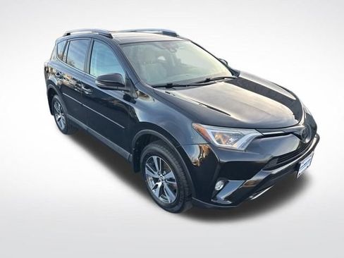 Used 2018 Toyota RAV4 XLE image 8