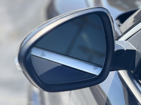 Used 2019 Alfa Romeo Stelvio Ti Lusso w/ Quick Order Package 22X Lusso image 11