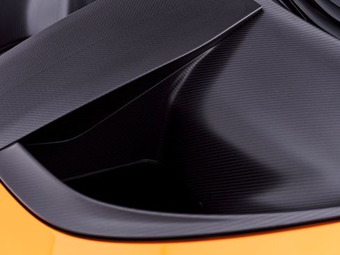 Used 2019 McLaren Senna RWD image 30