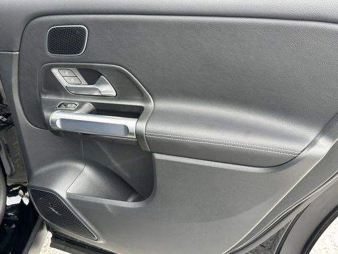 Certified 2025 Mercedes-Benz GLB 250 image 19