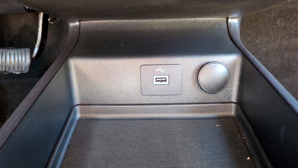 Used 2020 Ford Fusion S FWD image 35