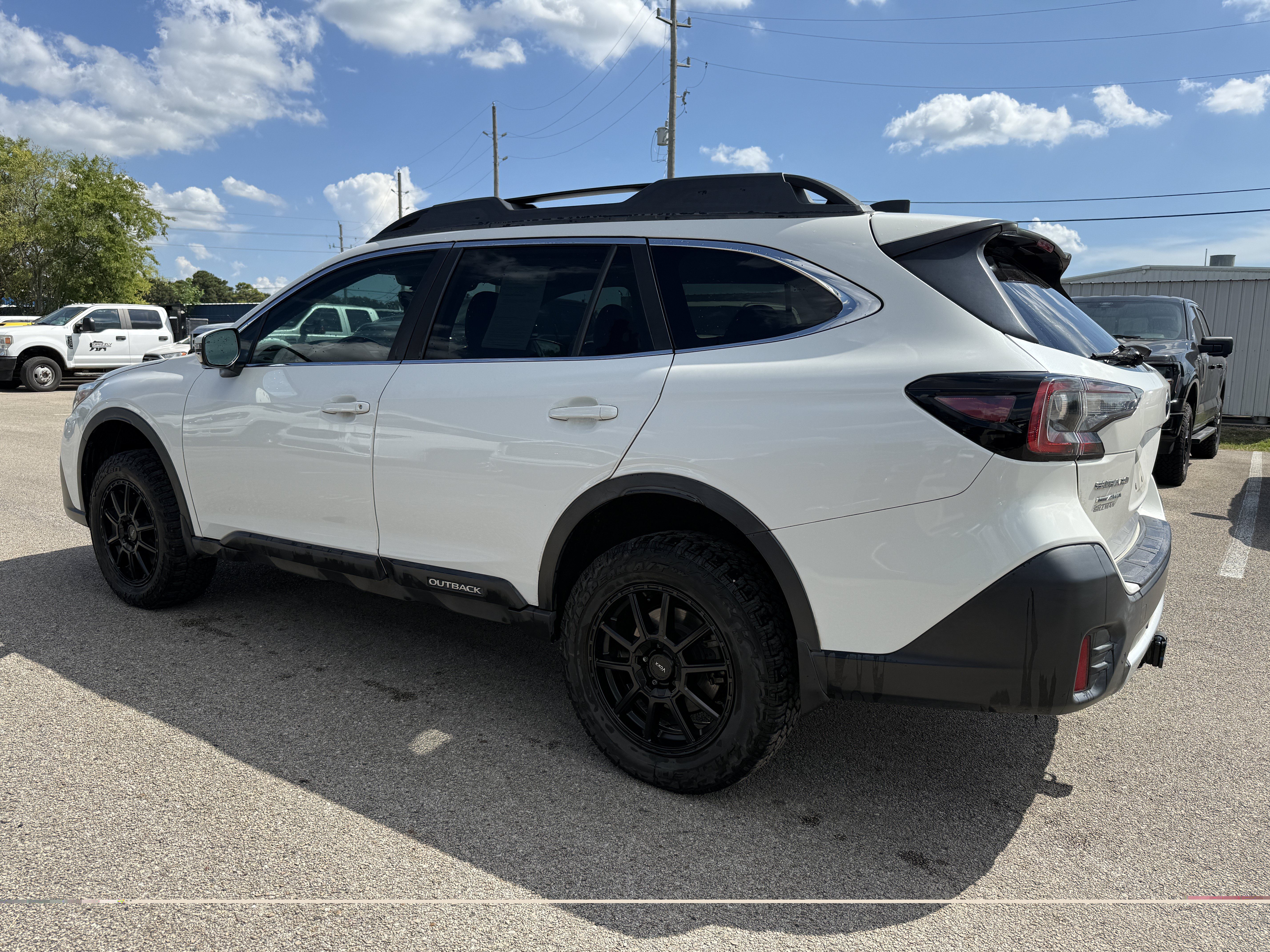 Used 2022 Subaru Outback Limited AWD/4WD image 3