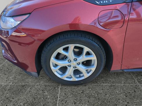 Used 2016 Chevrolet Volt Premier w/ Driver Confidence Package image 14