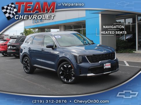 Used 2025 Kia Sorento EX FWD image 1