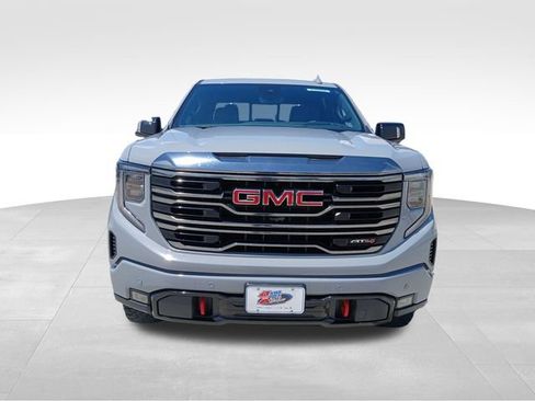 Used 2024 GMC Sierra 1500 AT4 w/ Technology Package AWD/4WD image 8