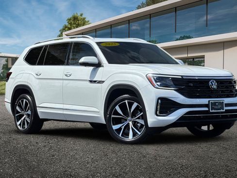 Used 2025 Volkswagen Atlas SEL Premium R-Line AWD/4WD image 31