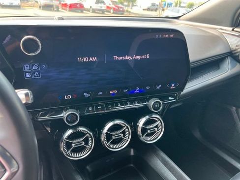 Used 2024 Chevrolet Blazer EV LT AWD/4WD image 17