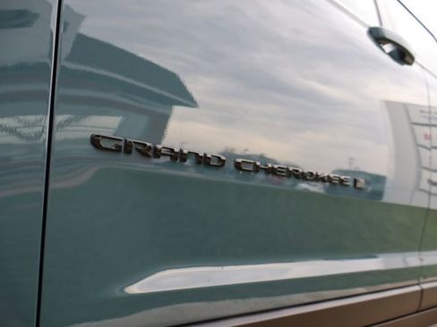 New 2026 Jeep Grand Cherokee L Limited AWD/4WD image 7