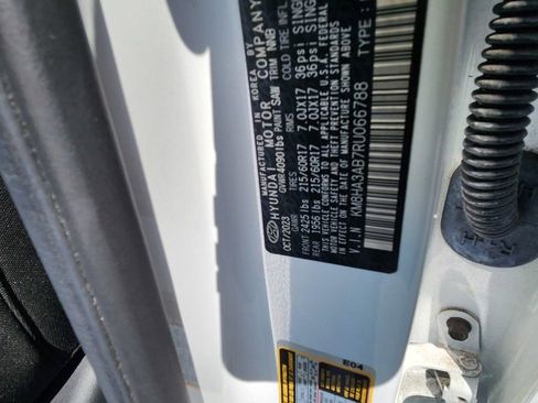 Used 2024 Hyundai Kona SE FWD image 24