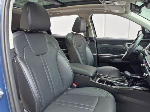 Used 2024 Kia Sorento SX AWD/4WD image 38