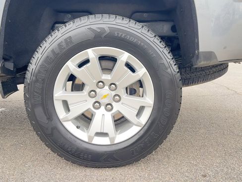 Used 2022 Chevrolet Colorado LT w/ Fleet Safety Package image 11