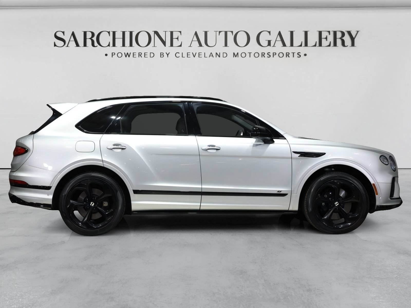 Used 2022 Bentley Bentayga AWD/4WD image 12