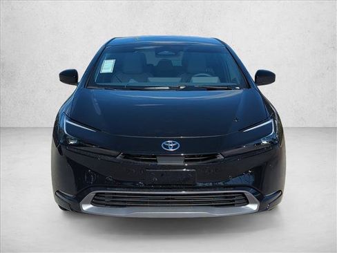 Used 2026 Toyota Prius XLE FWD image 2