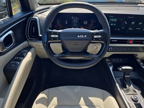New 2026 Kia Sorento S FWD image 13