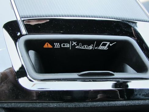 New 2025 Cadillac Lyriq Luxury image 15