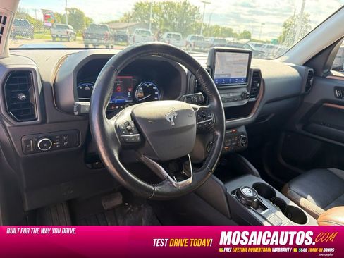 Used 2021 Ford Bronco Sport Outer Banks w/ Outer Banks Package AWD/4WD image 8