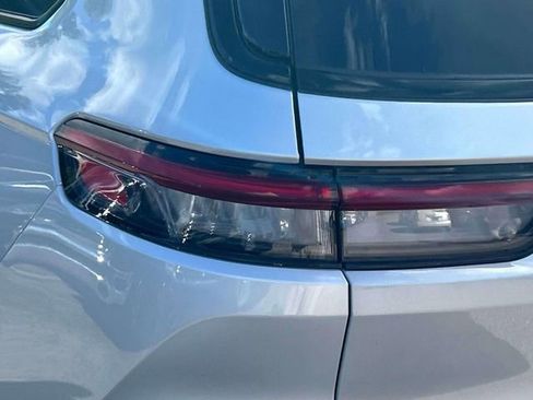 New 2025 Jeep Grand Cherokee L Altitude image 10