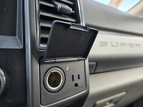 Used 2019 Ford F250 XLT w/ XLT Value Package image 31