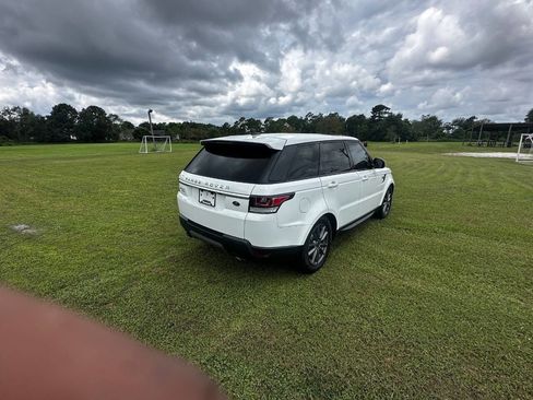Used 2016 Land Rover Range Rover Sport SE image 6