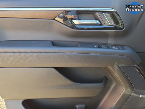 Used 2025 Chevrolet Tahoe High Country image 15