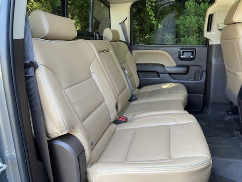 Used 2018 GMC Sierra 1500 Denali w/ Denali Ultimate Package AWD/4WD image 34