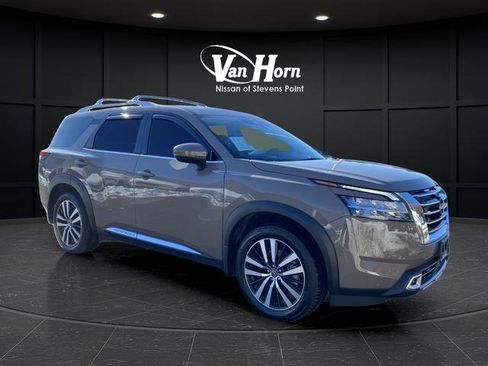 Used 2024 Nissan Pathfinder Platinum w/ Cargo Package image 1